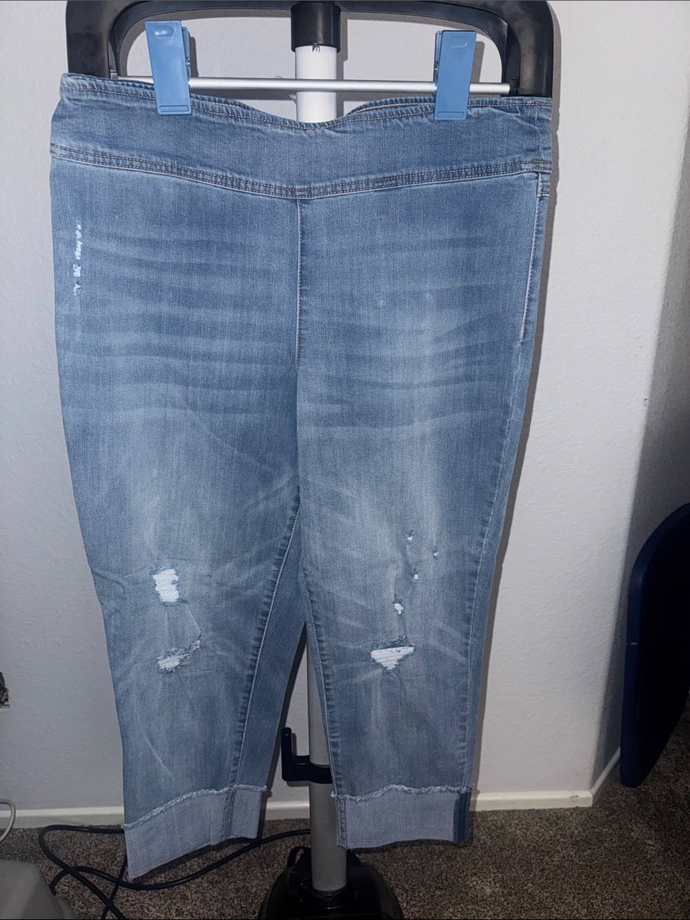 Women's Light Blue Distressed Jeggings with Cropped Hem
